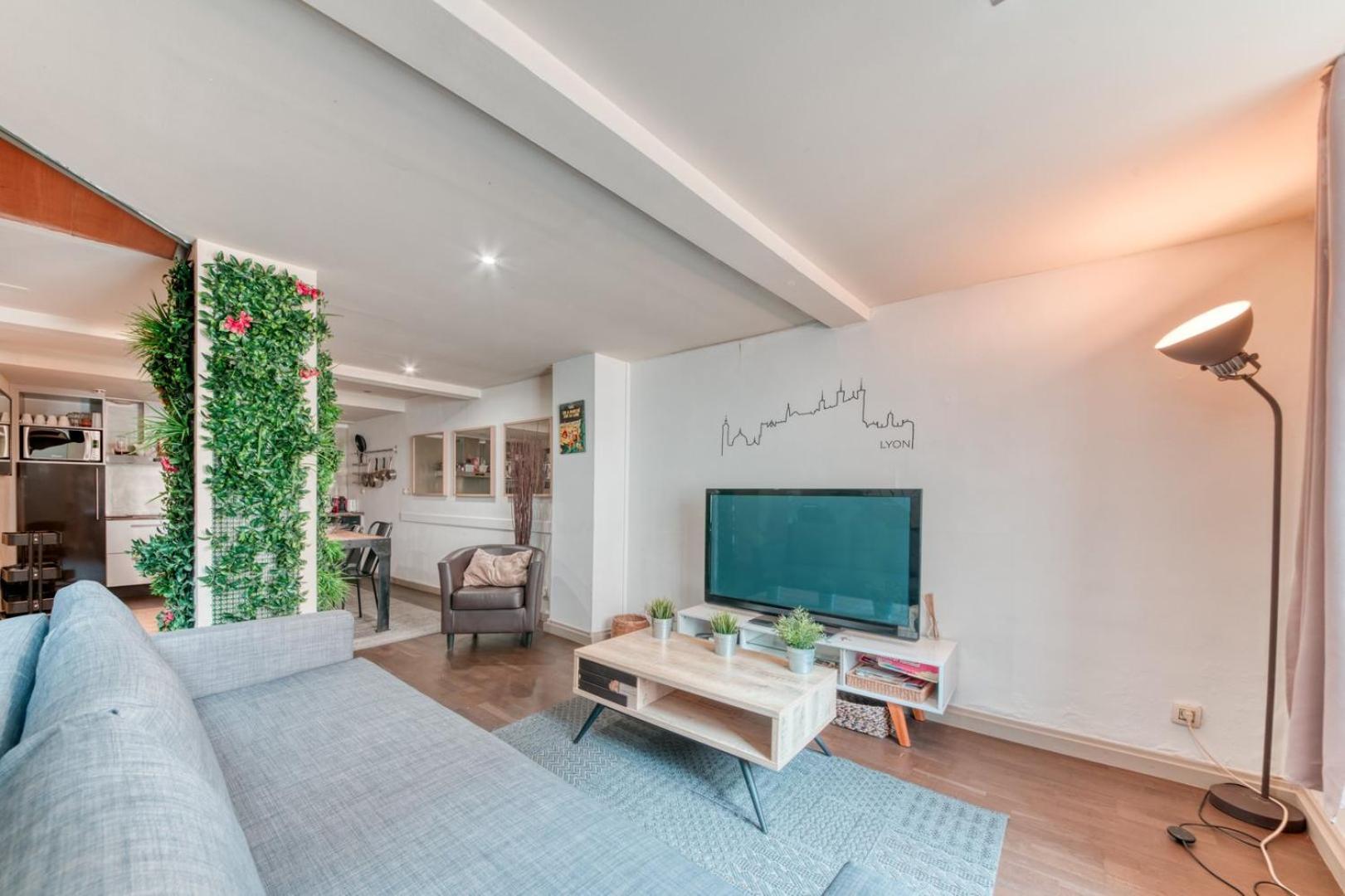 Guestready - Superbe Maison De Ville Duplex Lyon Exterior photo